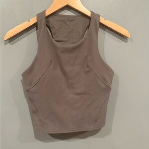 *PRE-OWNED* lululemon Women's Size 6 Invigorate Training Tank Top